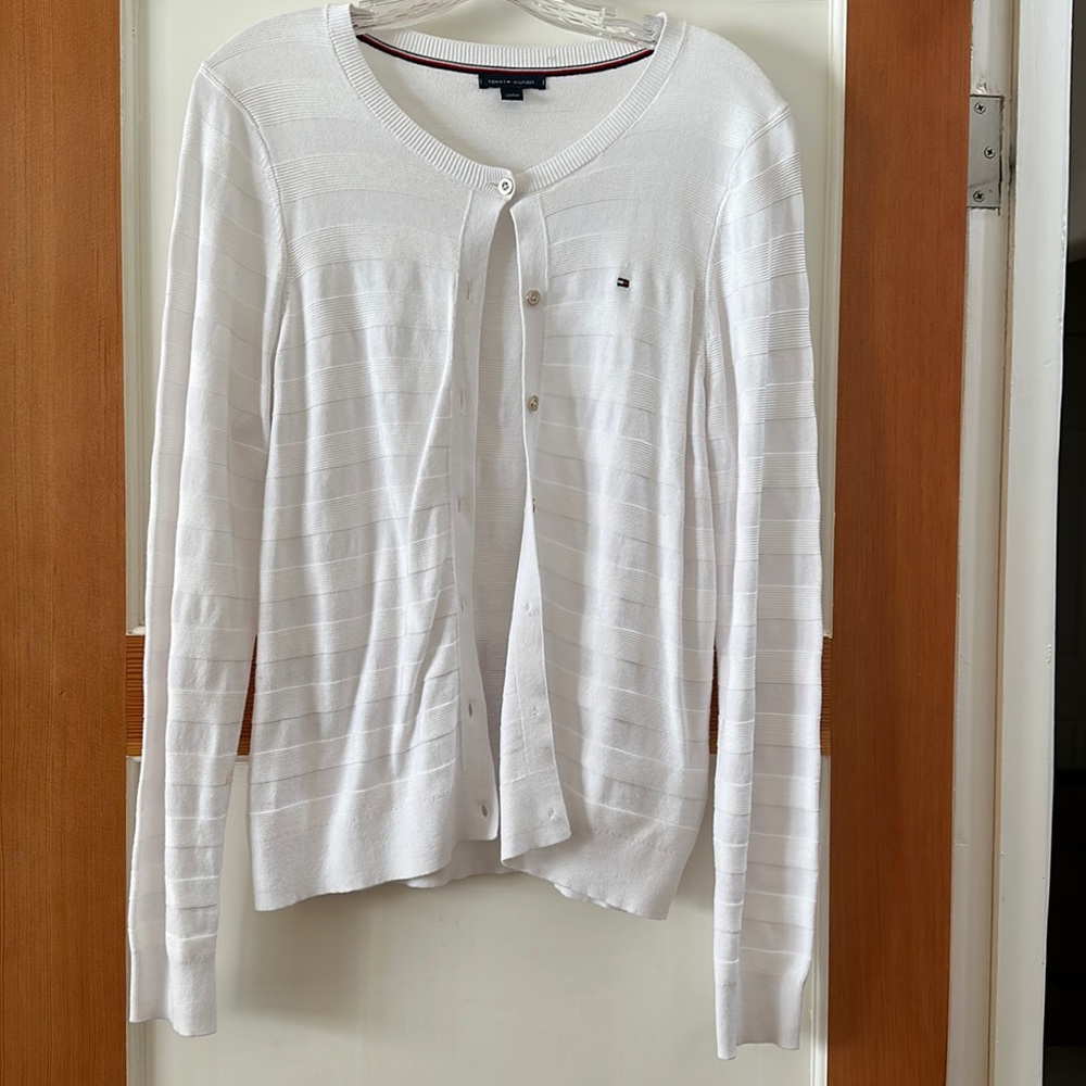NWOT Tommy Hilfiger button up sweater/cardigan